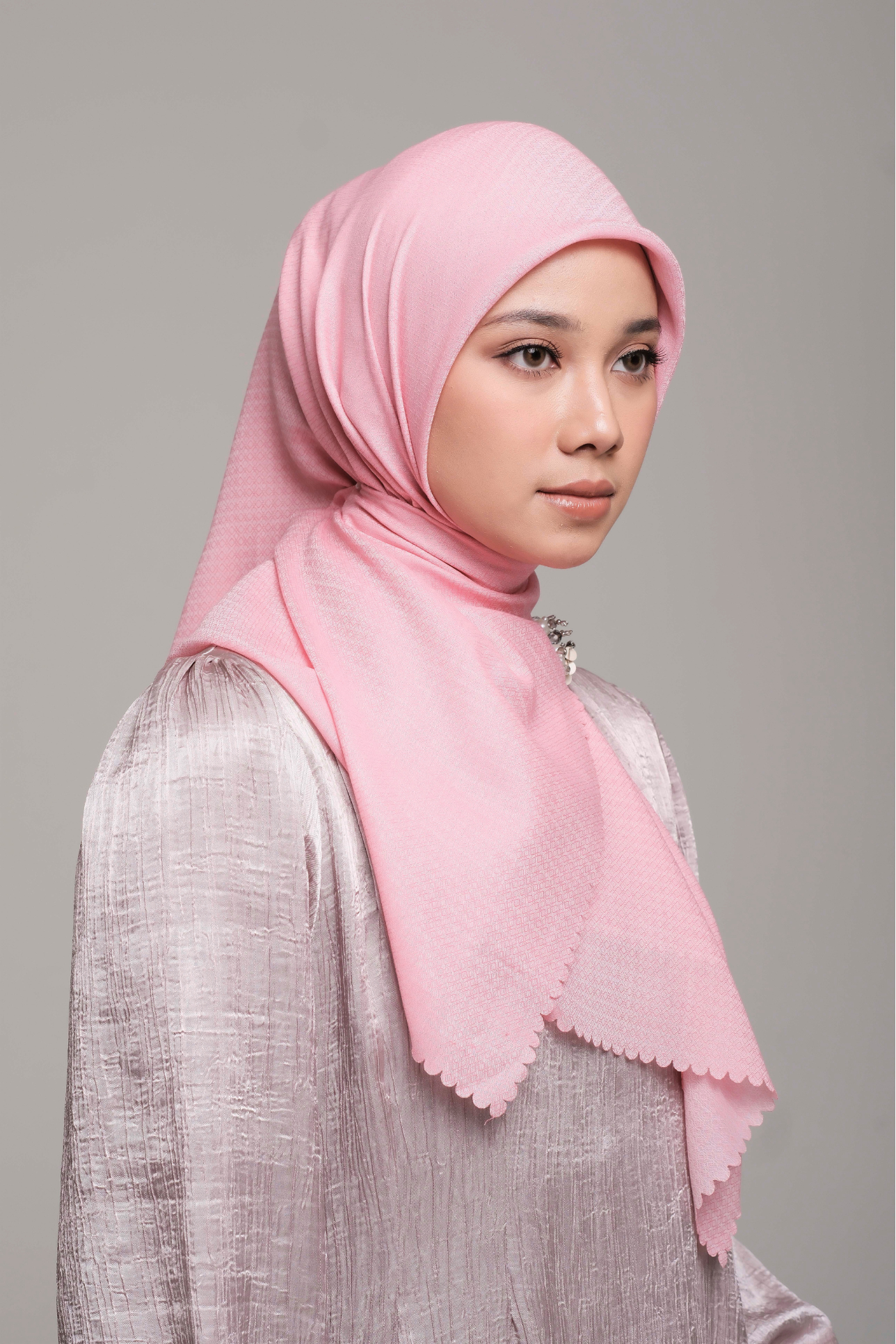 Saveena "Timeless Hues" Scarf