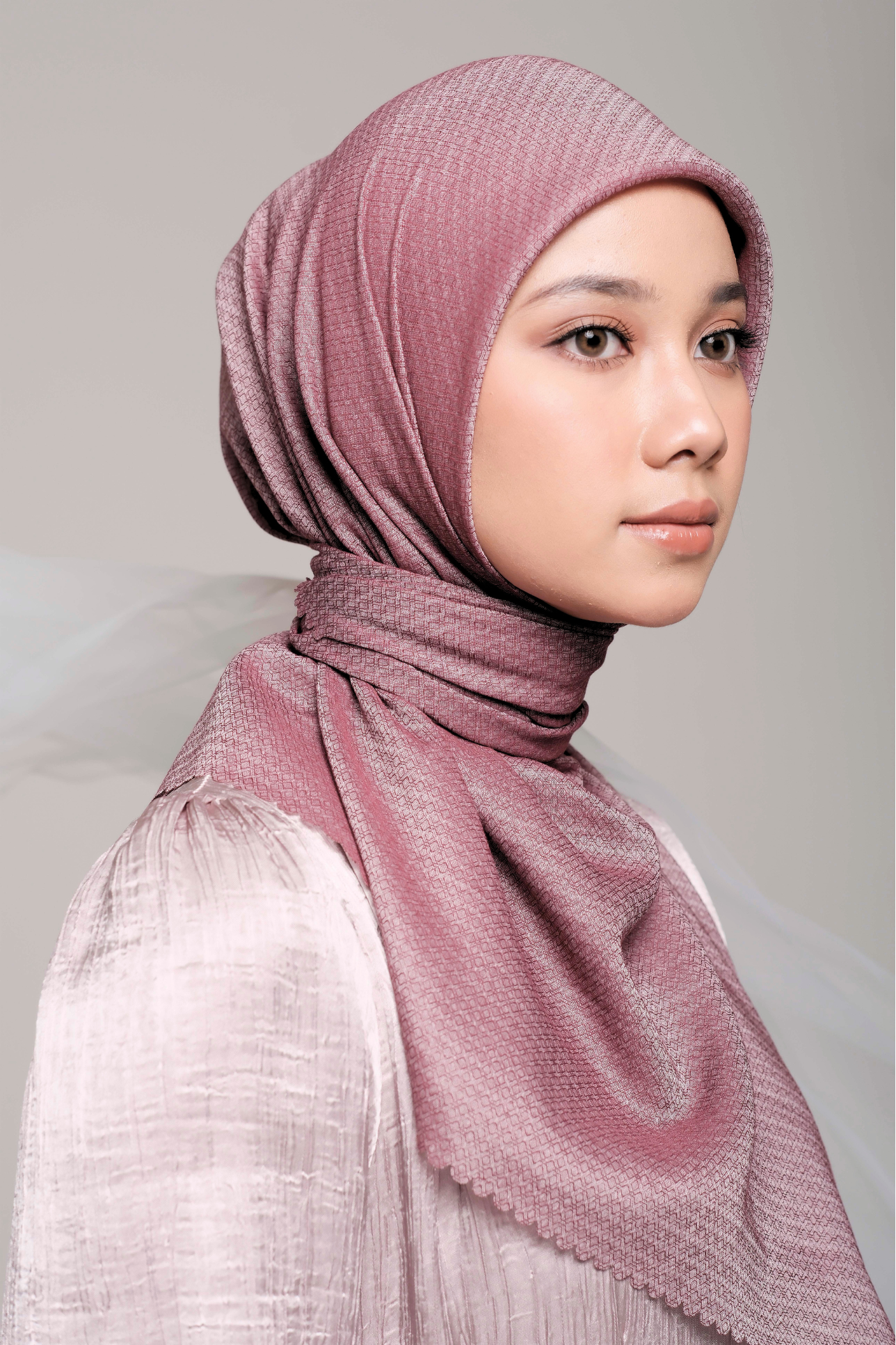 Saveena "Timeless Hues" Scarf