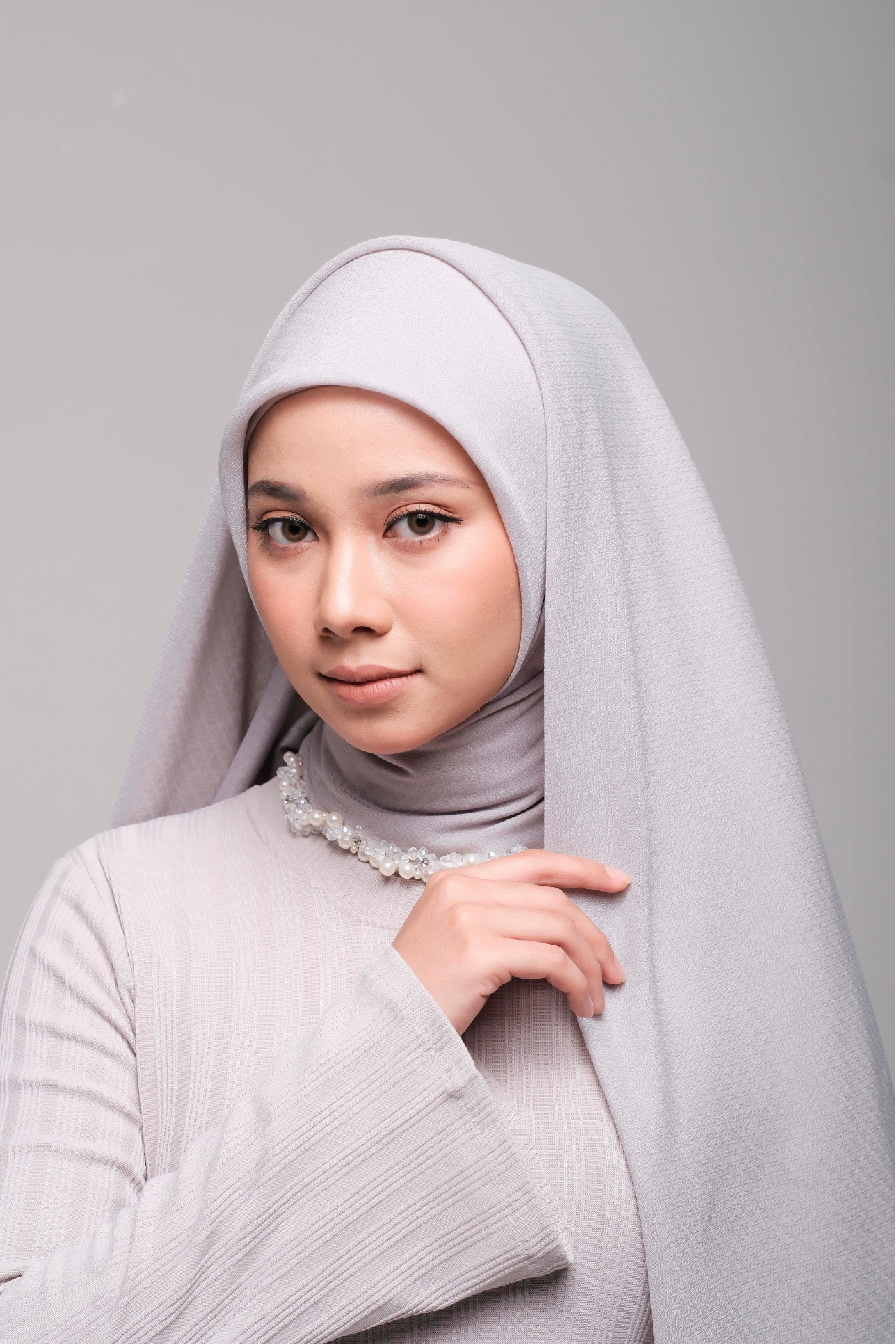 Saveena "Midnight Allure" Scarf