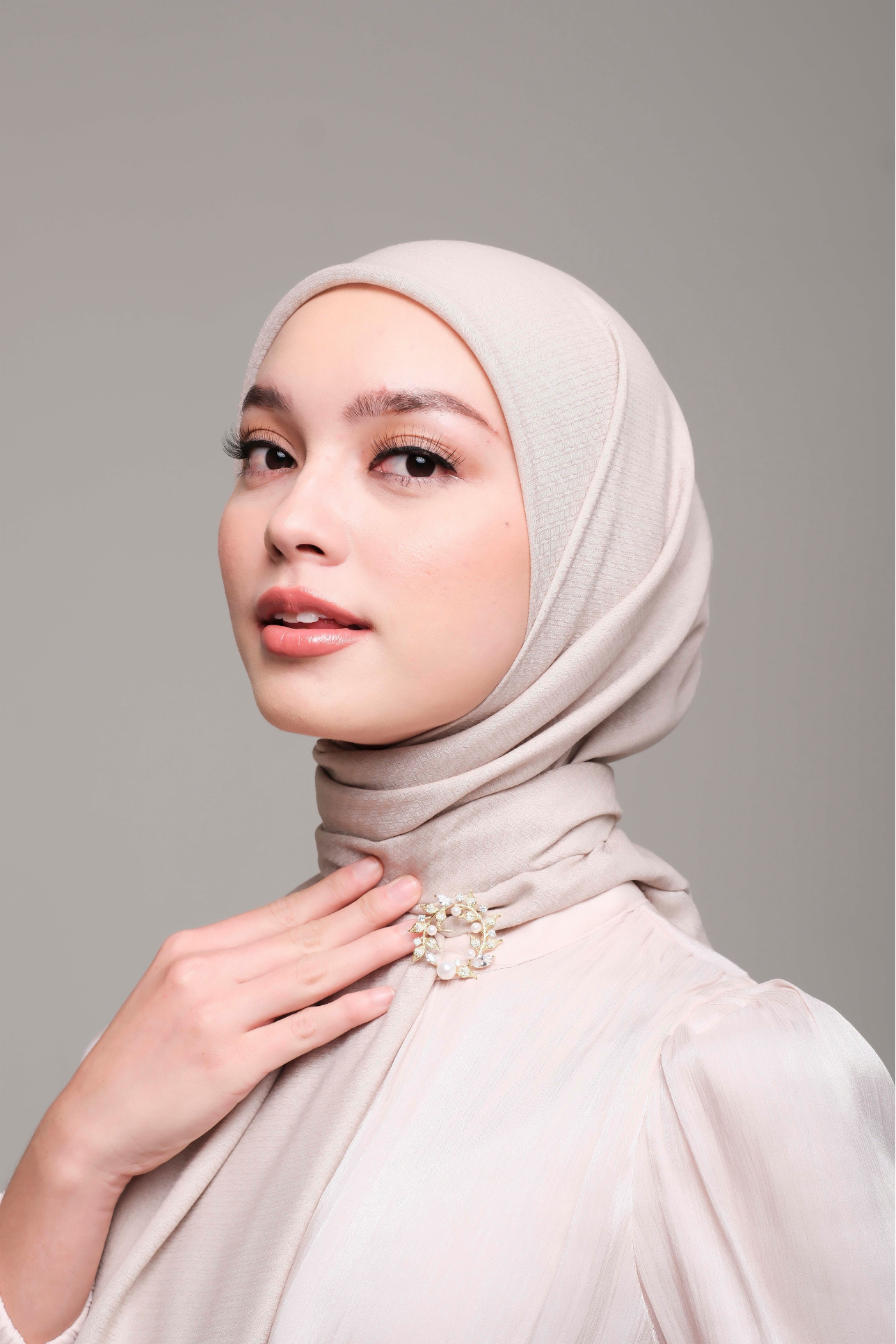 Saveena "Eternal Elegance" Scarf