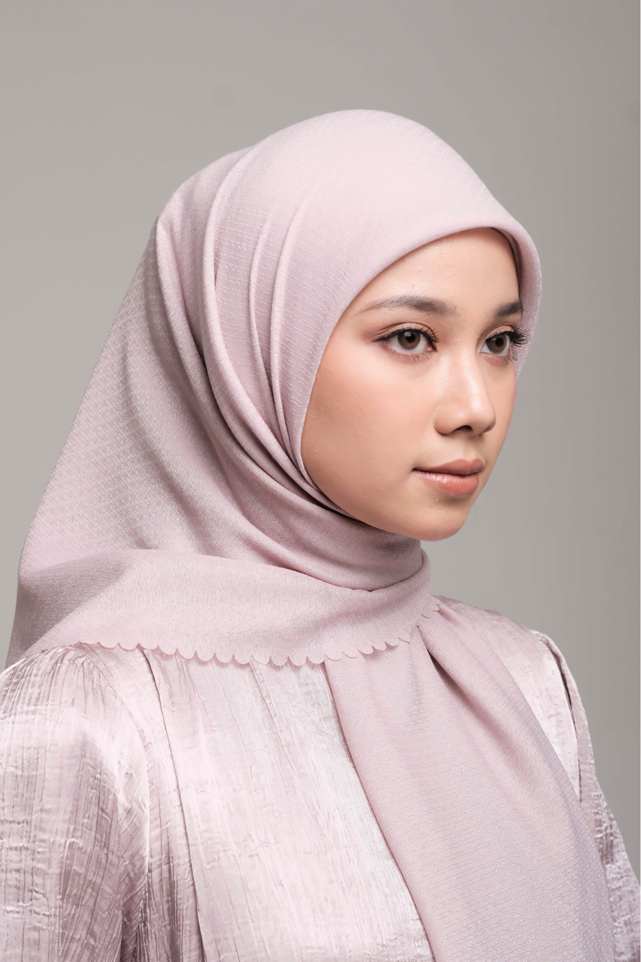 Saveena "Whispered Warmth" Scarf