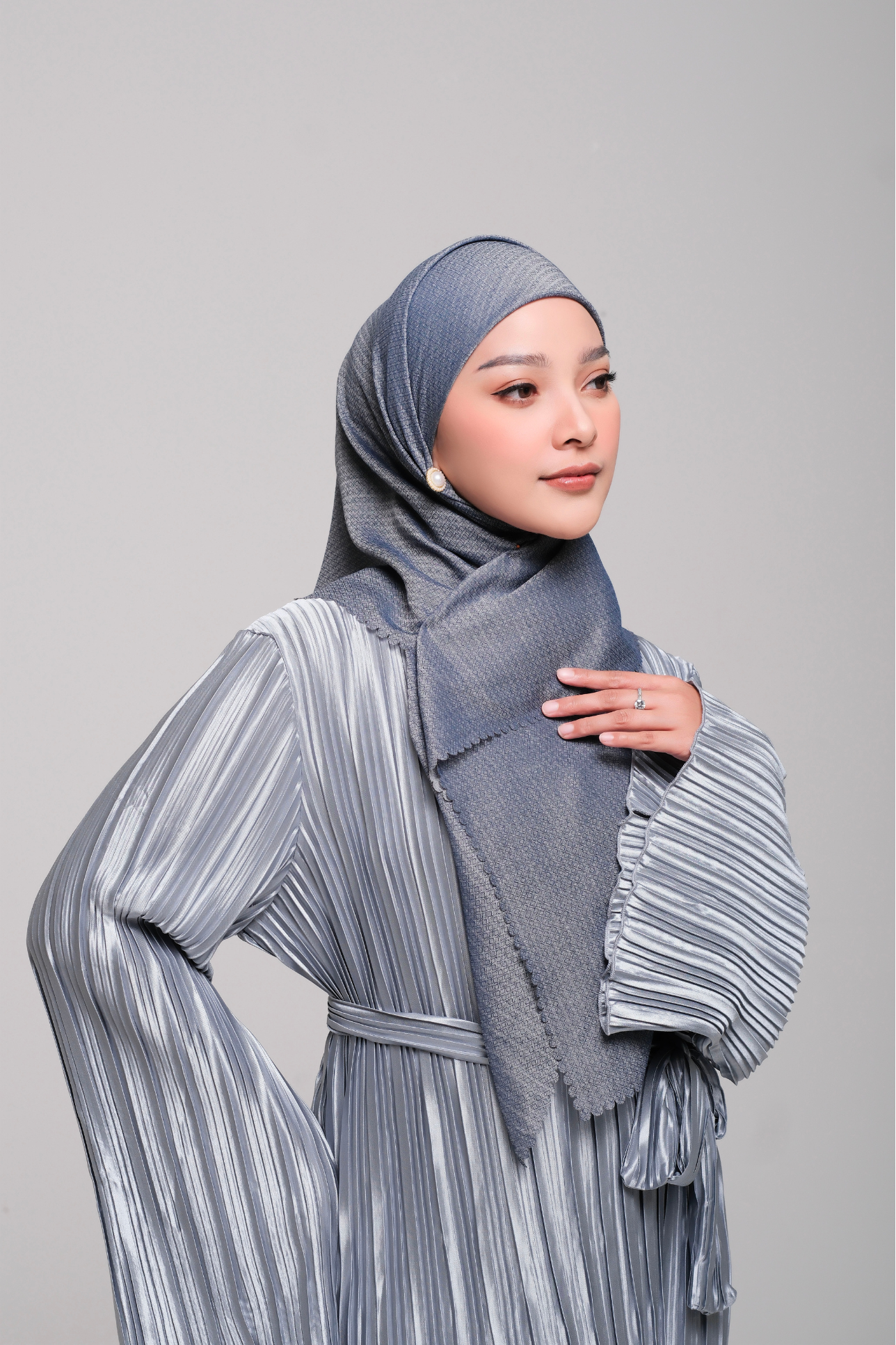 Saveena "Midnight Allure" Scarf