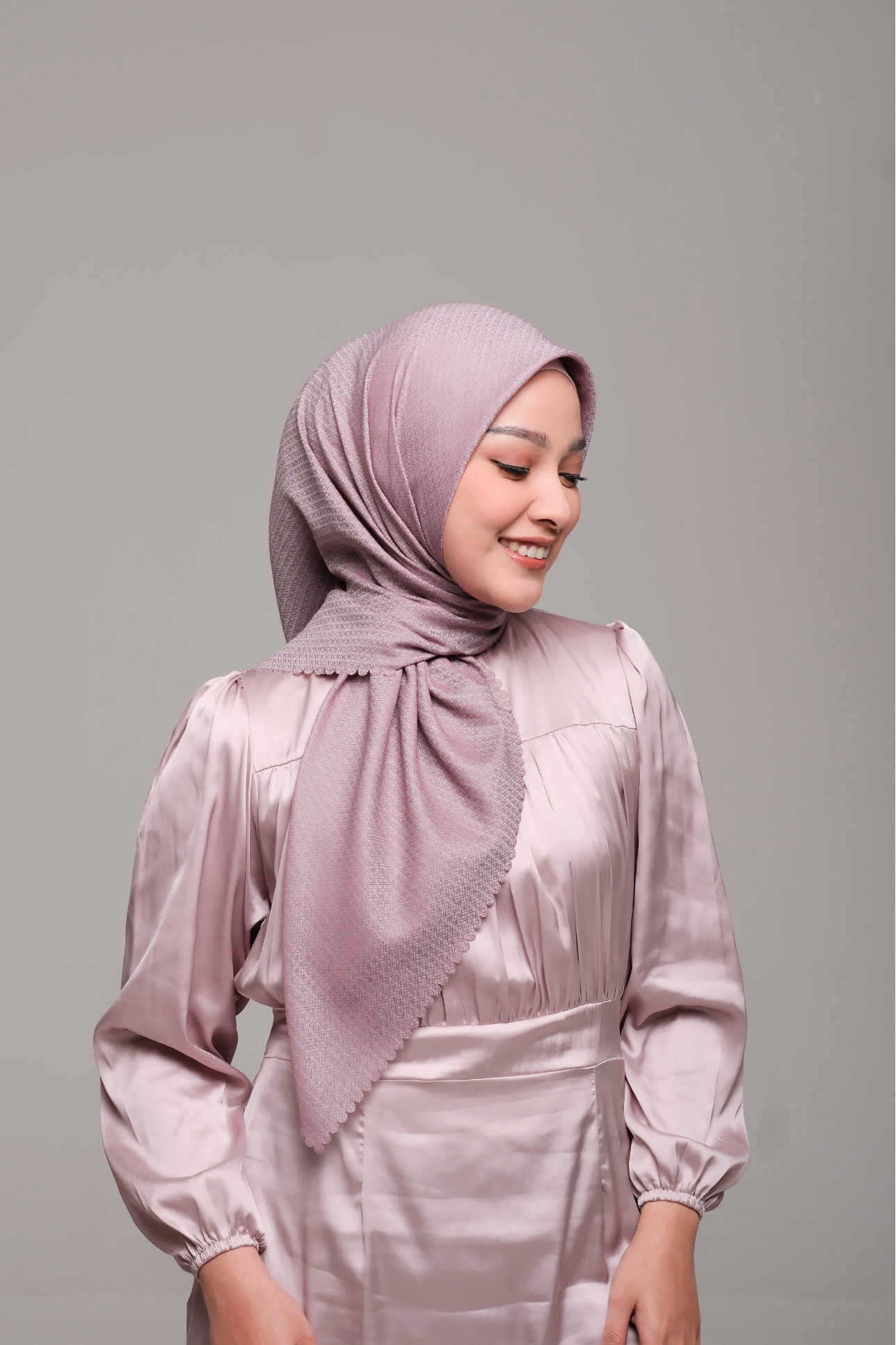 Saveena "Timeless Hues" Scarf