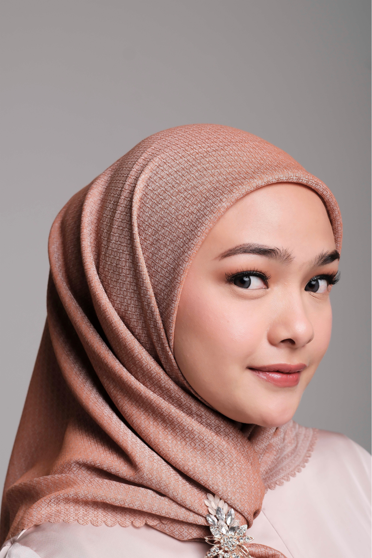 Saveena "Serene Lux" Scarf