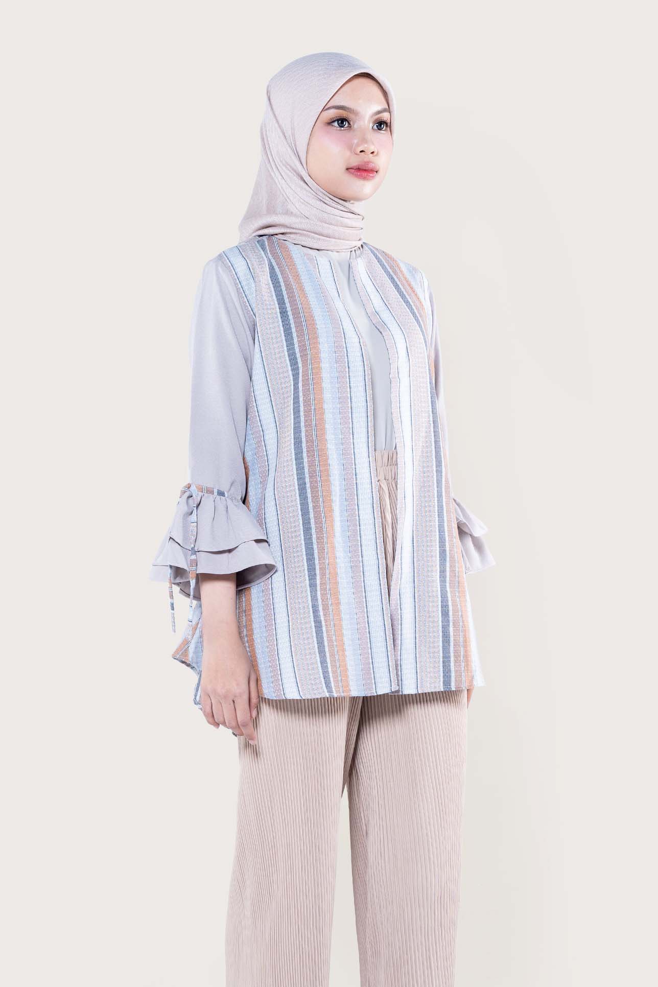 ROSELLA OUTER